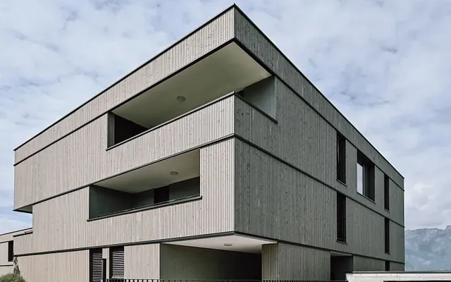 Architektur eines Mehrfamilienhauses in Vorarlberg